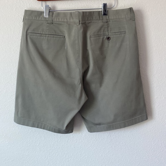 J.Crew Men’s Chino Sage Green Stretch Shorts 9’ Size 35 - Picture 7 of 15